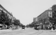 Historic picture of the Ringstraße with trolley car and grove.